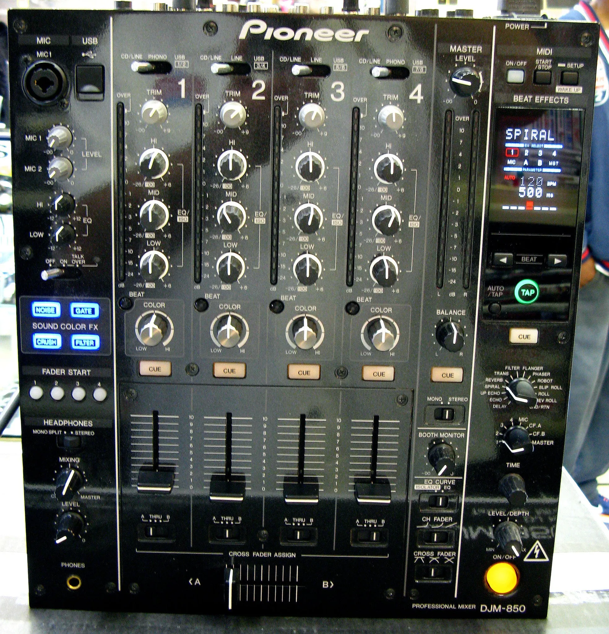 Pioneer DJM-850 DJ Mixer